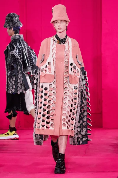 Look 17